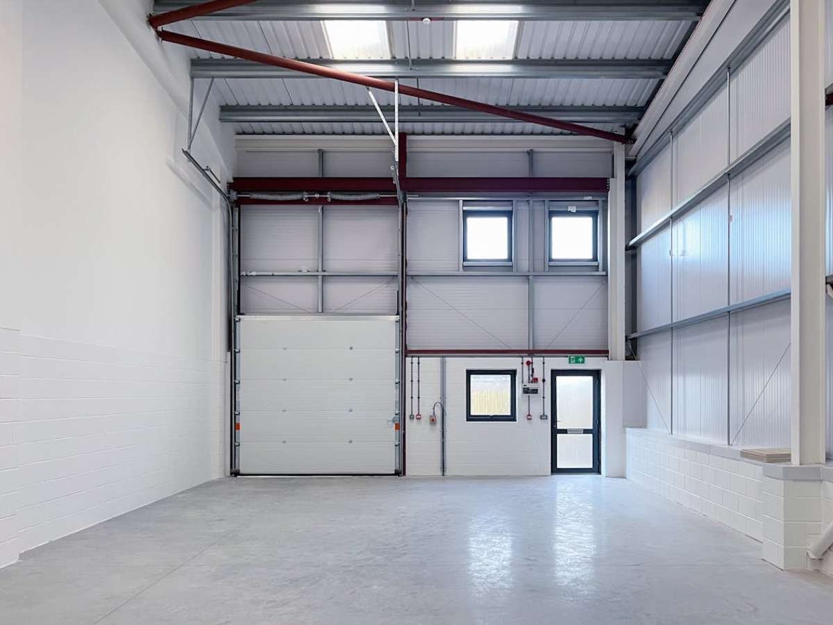 Industrial Unit in Poole - photo 2