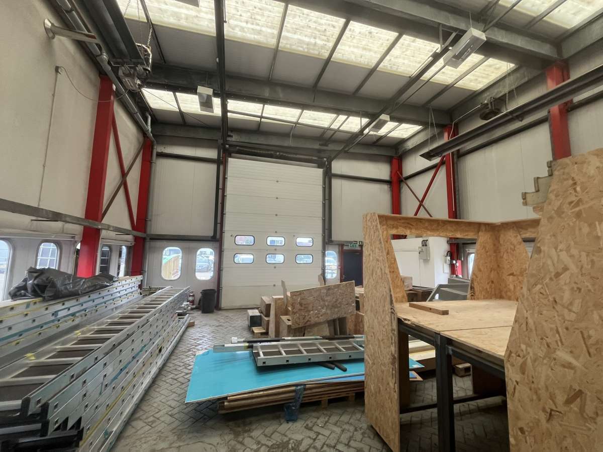 Industrial Unit in Hythe - photo 3