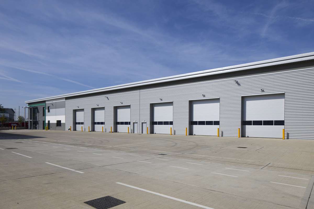 Industrial Unit in Croydon - photo 2