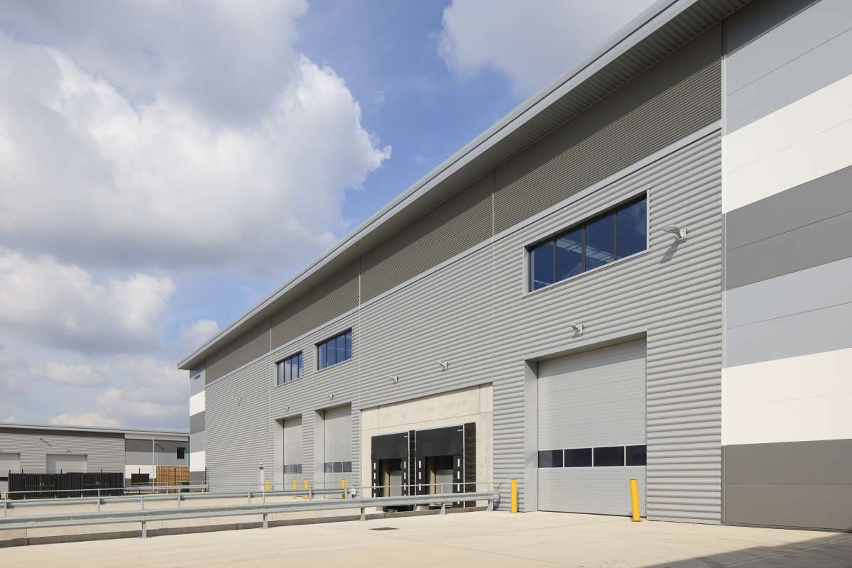 Industrial Unit in Croydon - photo 3