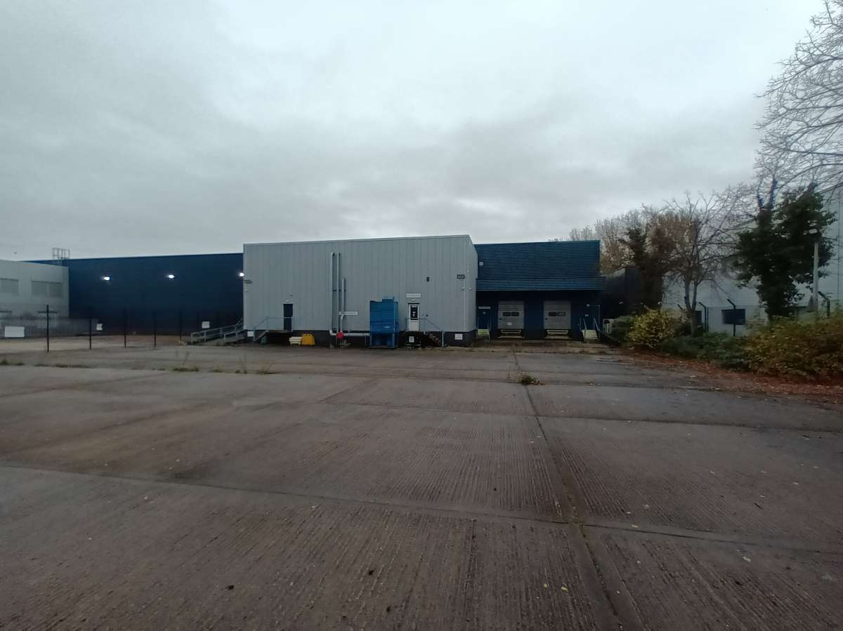 Industrial Unit in Cardiff - photo 3