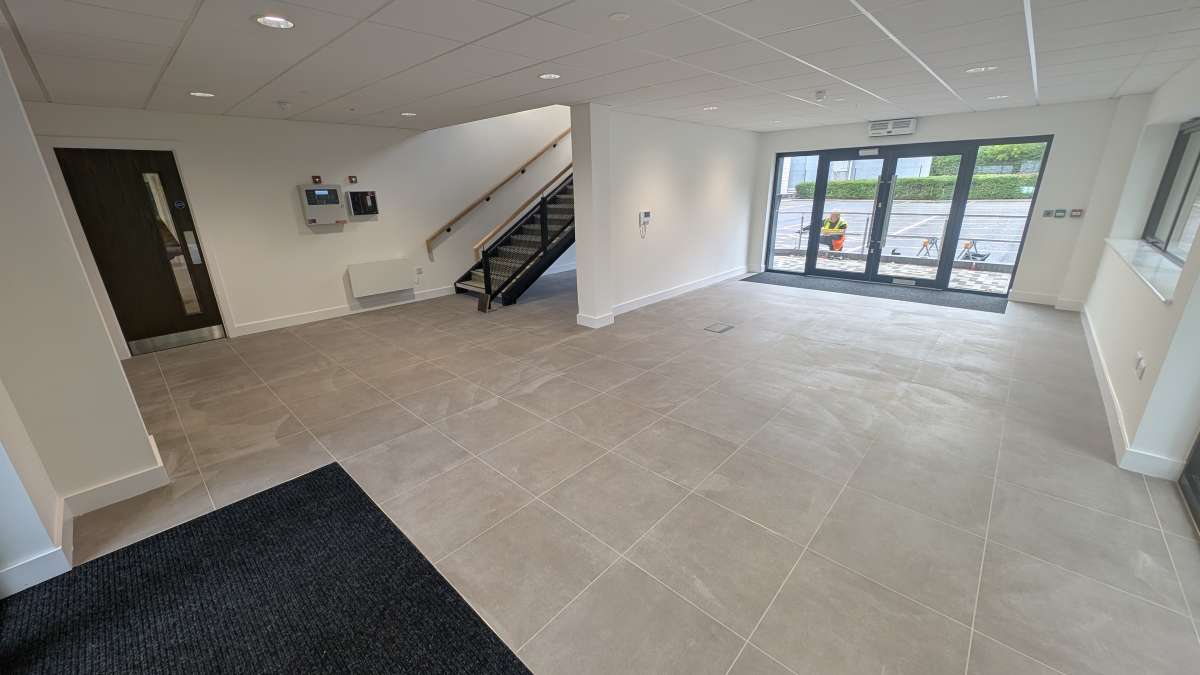 Industrial Unit in Southampton - photo 2