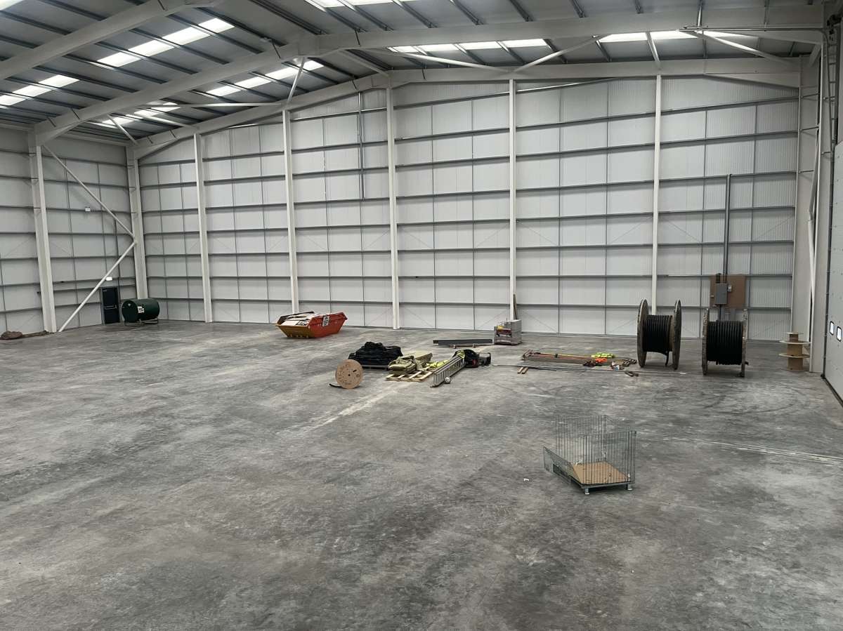 Industrial Unit in Poole - photo 4