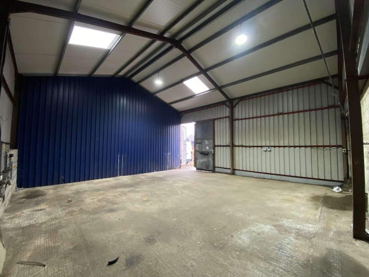 Industrial Unit in Alton - photo 2