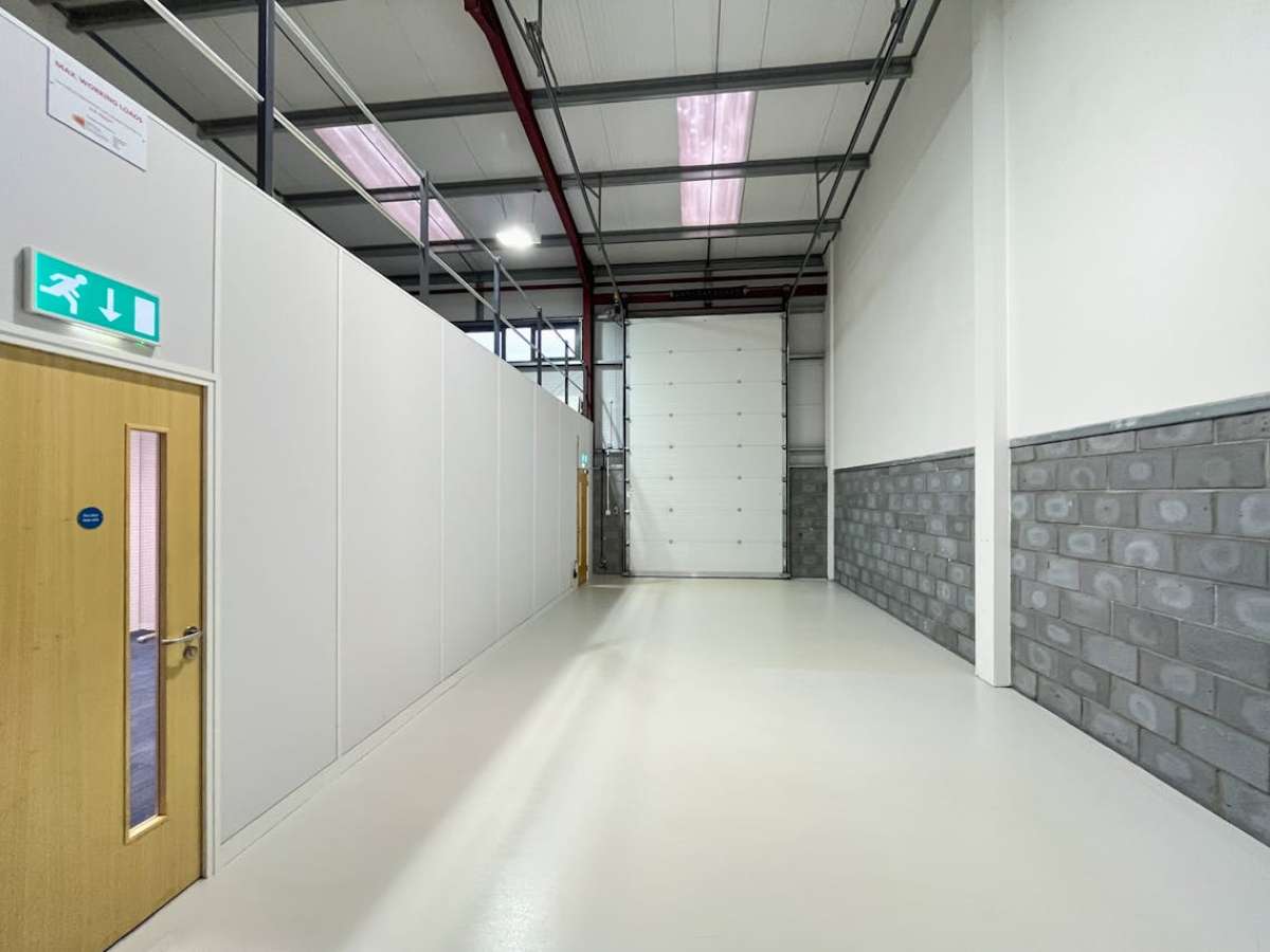 Industrial Unit in Christchurch - photo 2