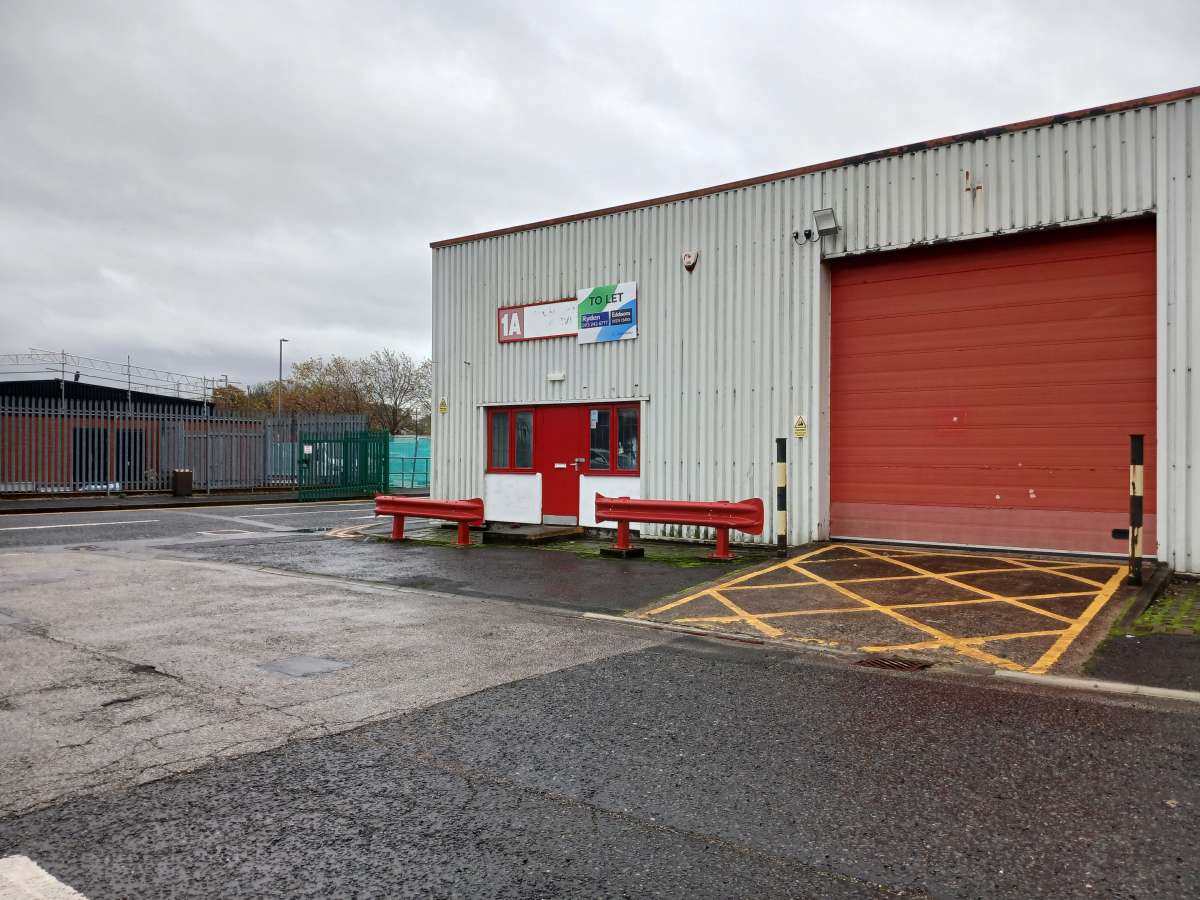 Industrial Unit in Dewsbury - photo 4