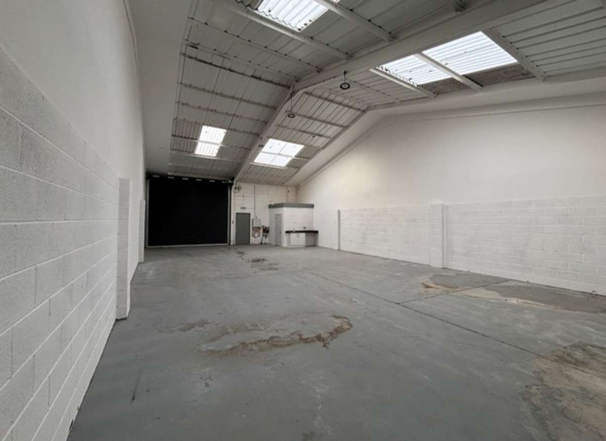 Industrial Unit in Langley Mill - photo 2