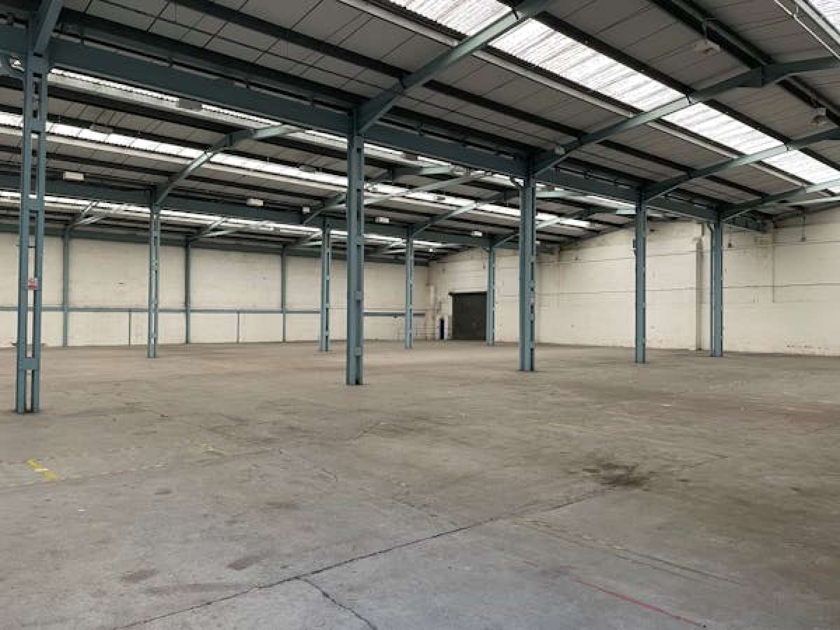 Industrial Unit in West Bromwich - photo 3
