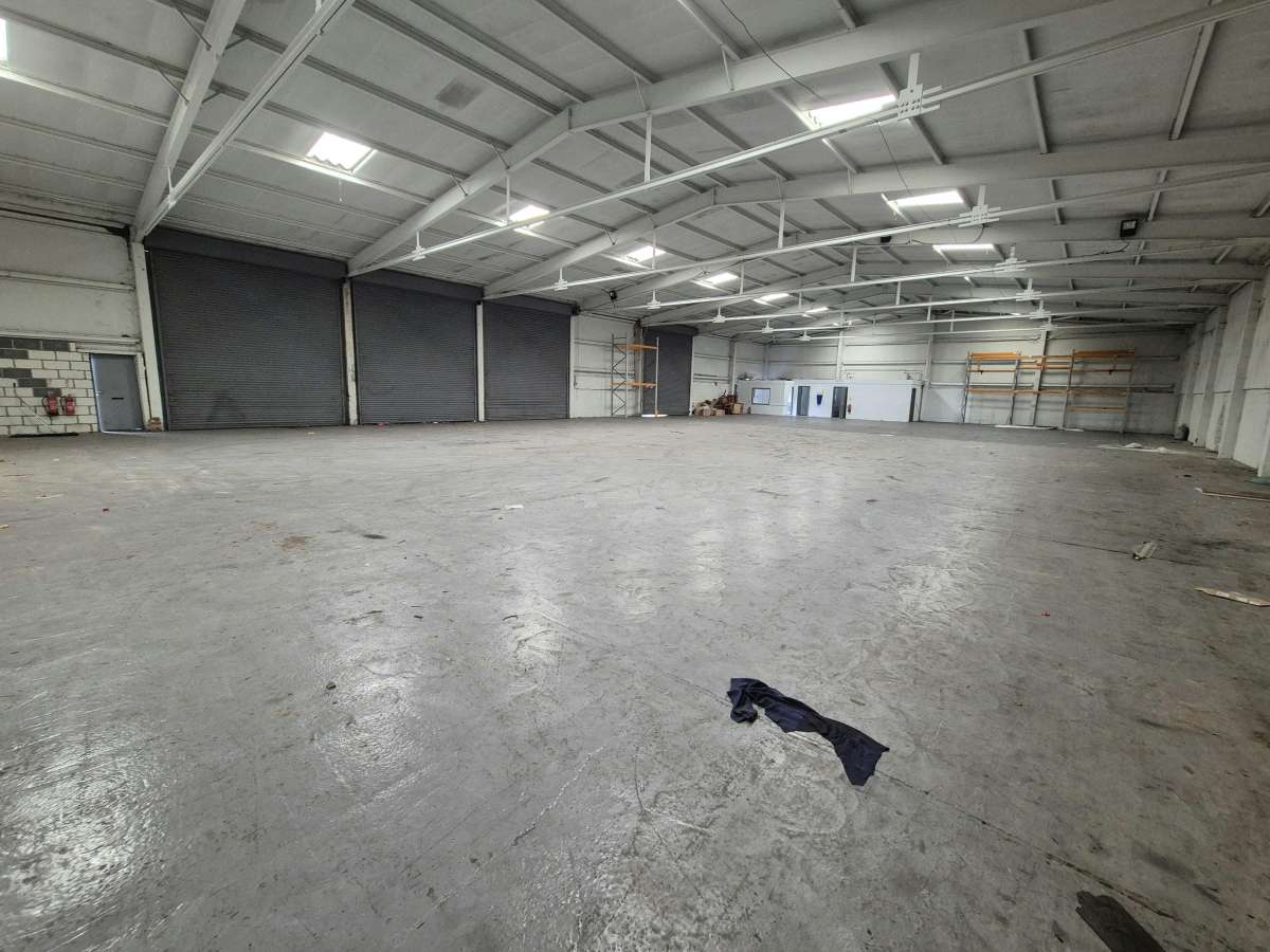 Industrial Unit in Hythe - photo 2