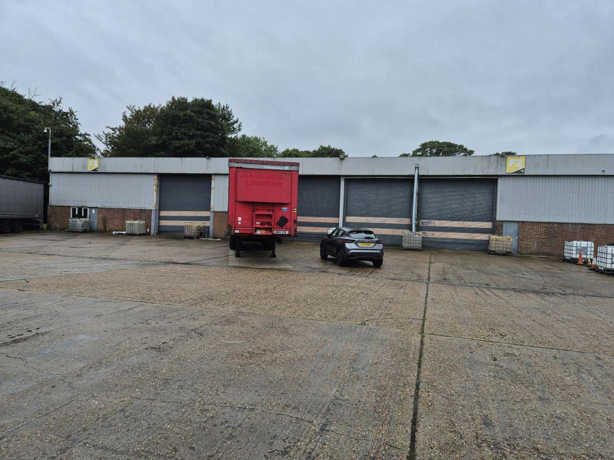 Industrial Unit in Hythe - photo 3