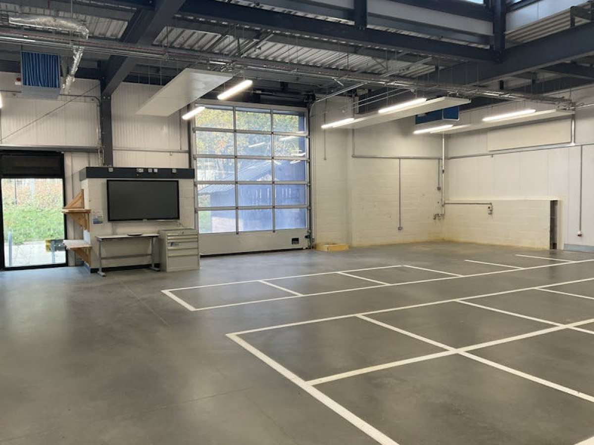 Industrial Unit in Bordon - photo 4