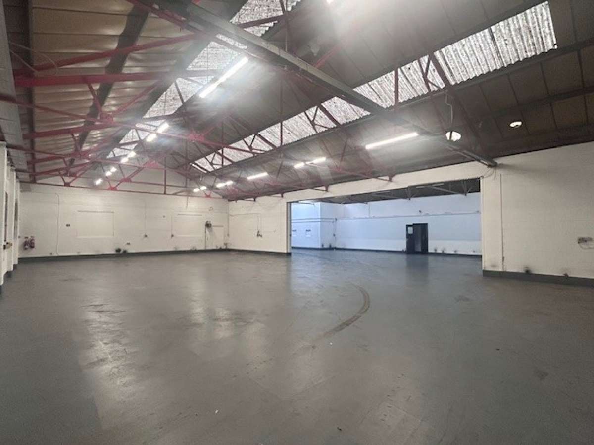 Industrial Unit in Letchworth - photo 2