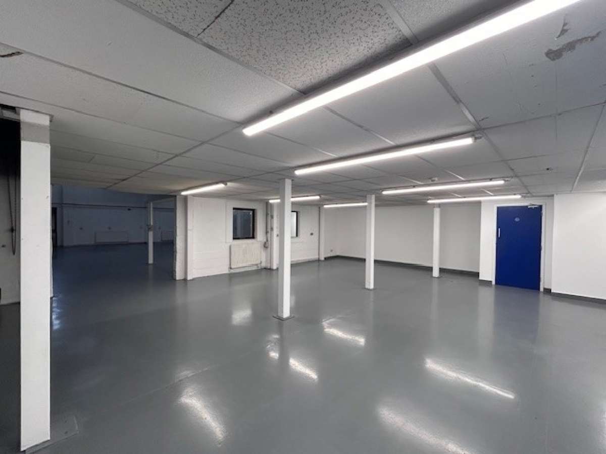 Industrial Unit in Hitchin - photo 3