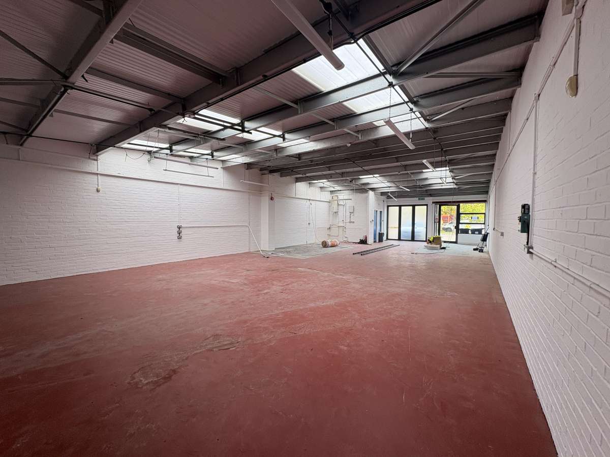 Industrial Unit in Bradwell Abbey - photo 4