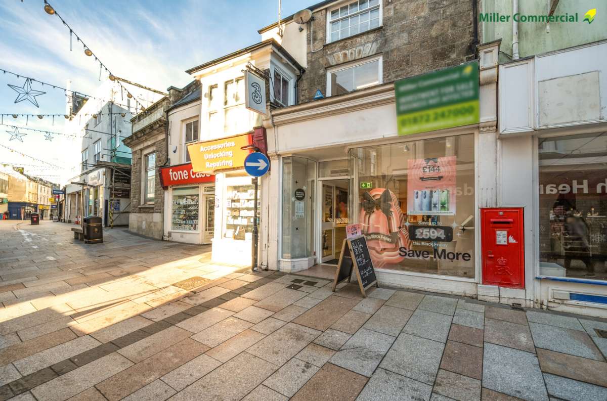 Industrial Unit in St Austell - photo 4