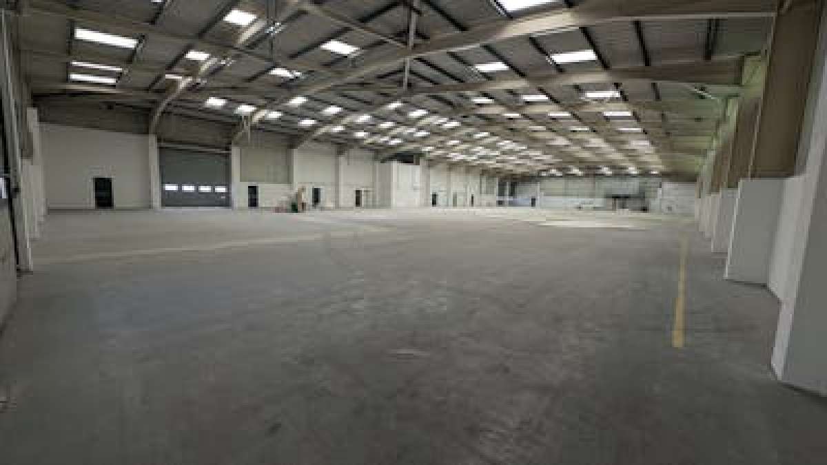 Industrial Unit in Southampton - photo 3