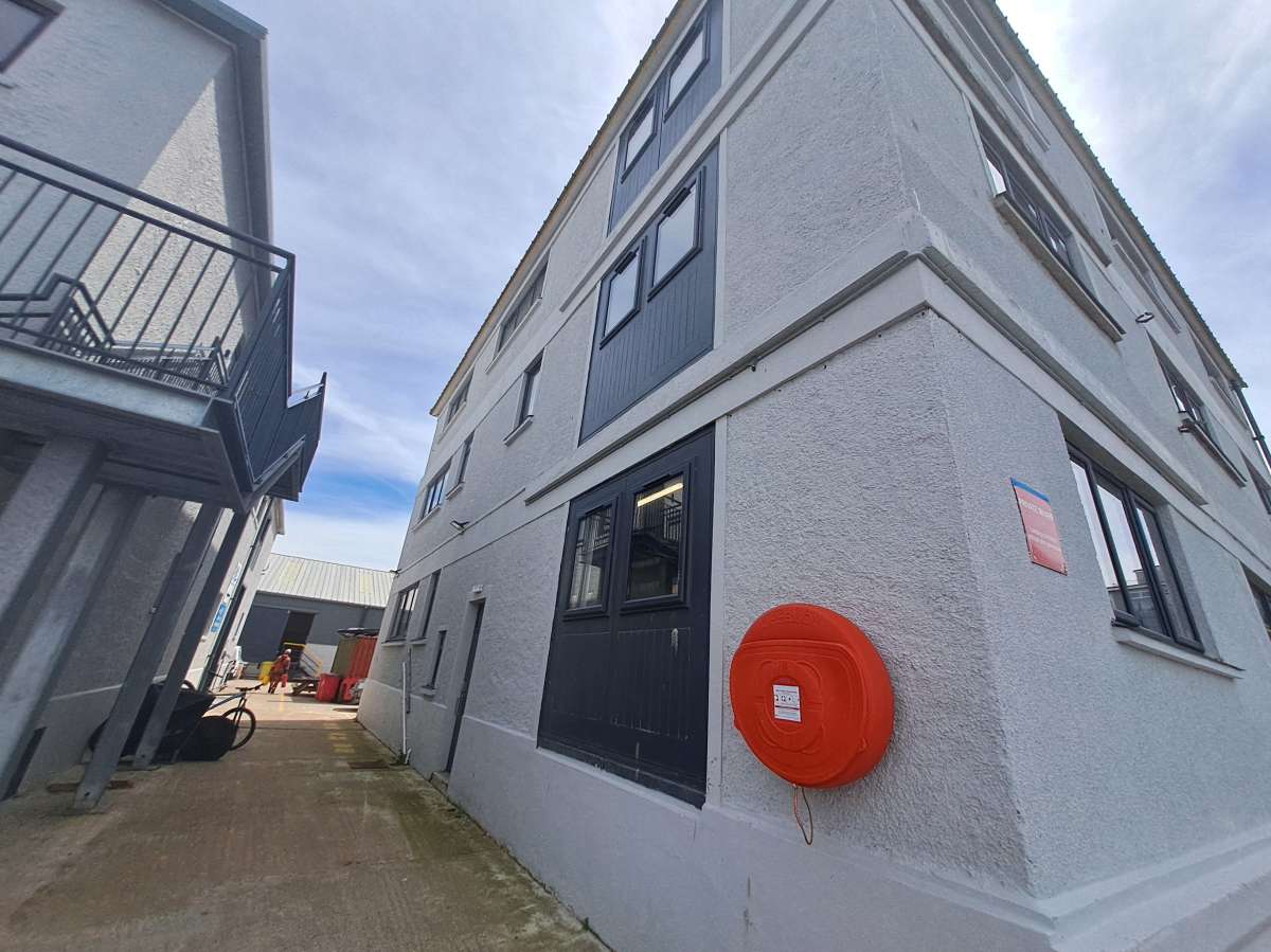 Industrial Unit in Falmouth - photo 2
