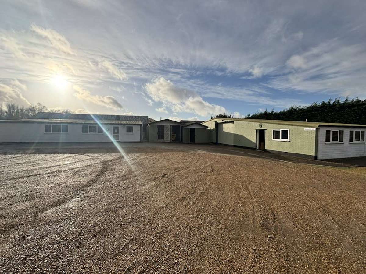 Industrial Unit in Southampton - photo 2