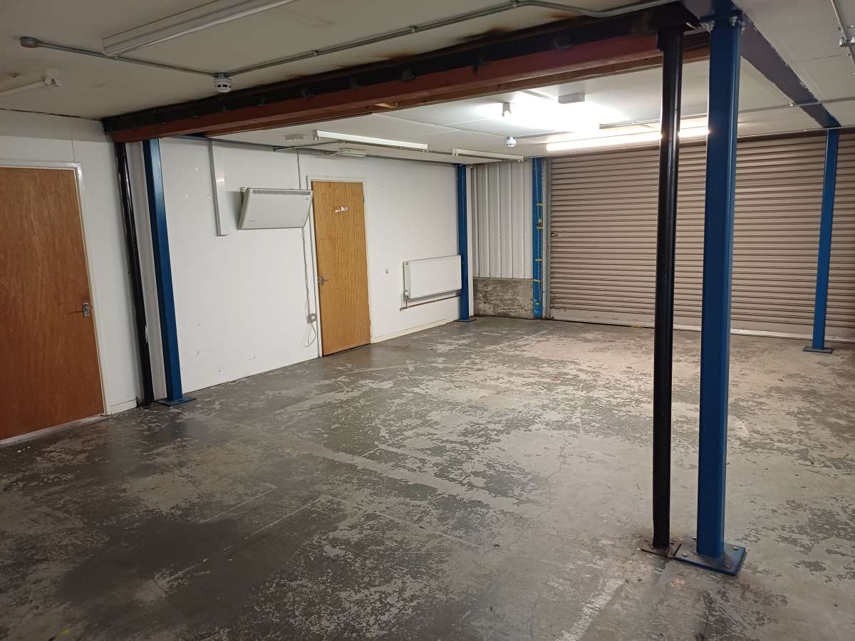 Industrial Unit in Kentisbeare - photo 3