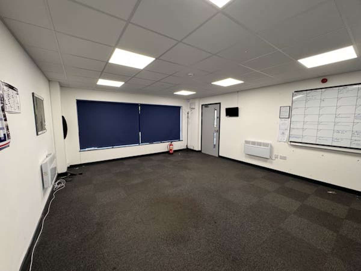 Industrial Unit in Pershore - photo 4