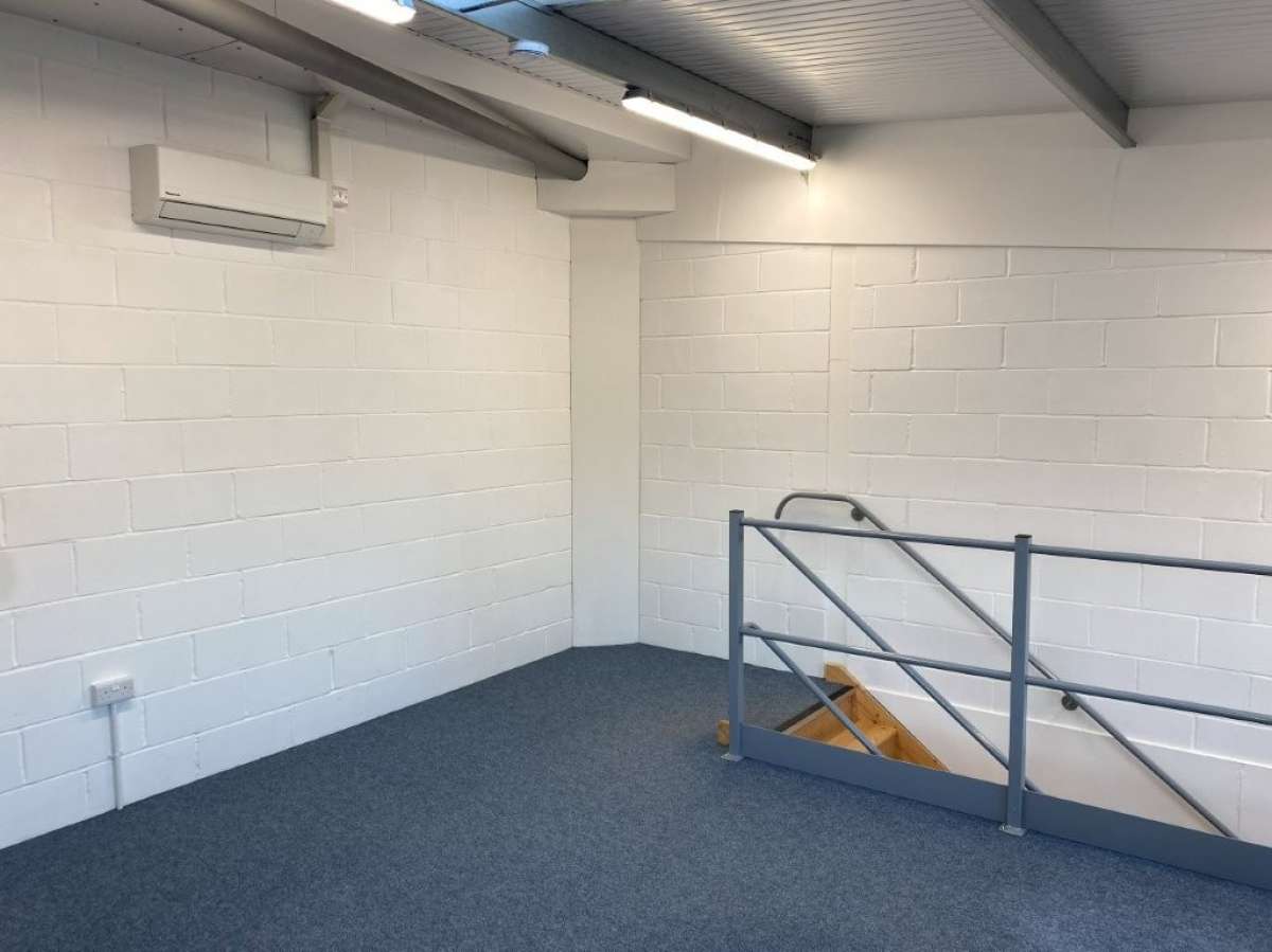 Industrial Unit in Ipswich - photo 3