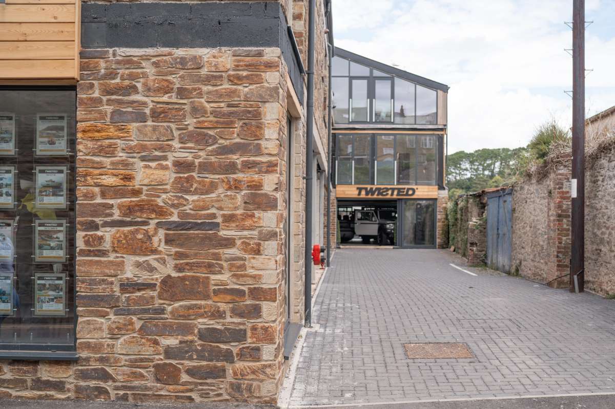 Industrial Unit in Salcombe - photo 3