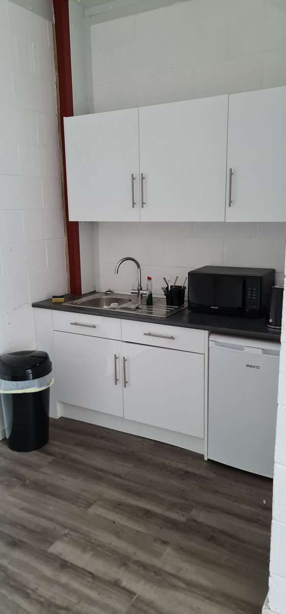 Industrial Unit in Howards Nursery - photo 2