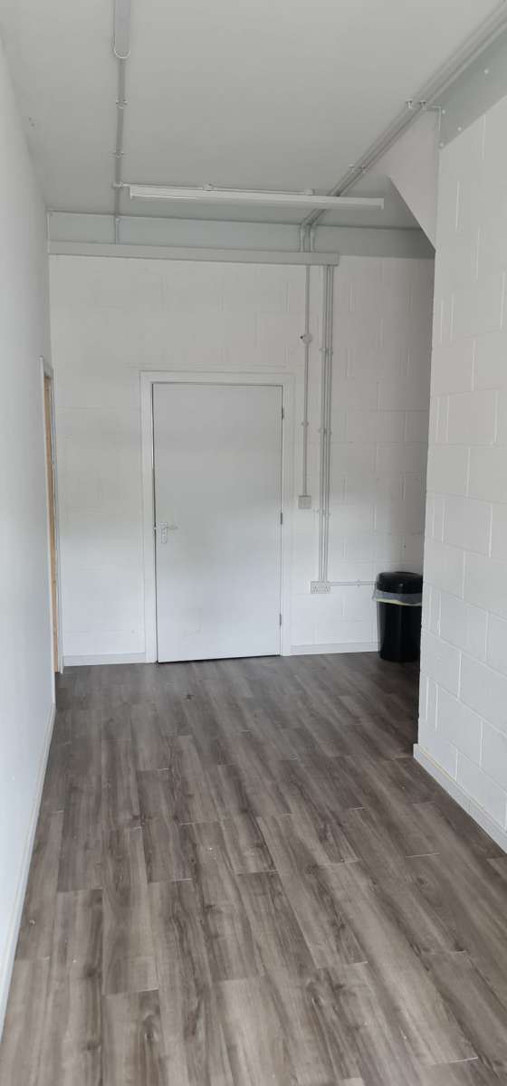 Industrial Unit in Howards Nursery - photo 3