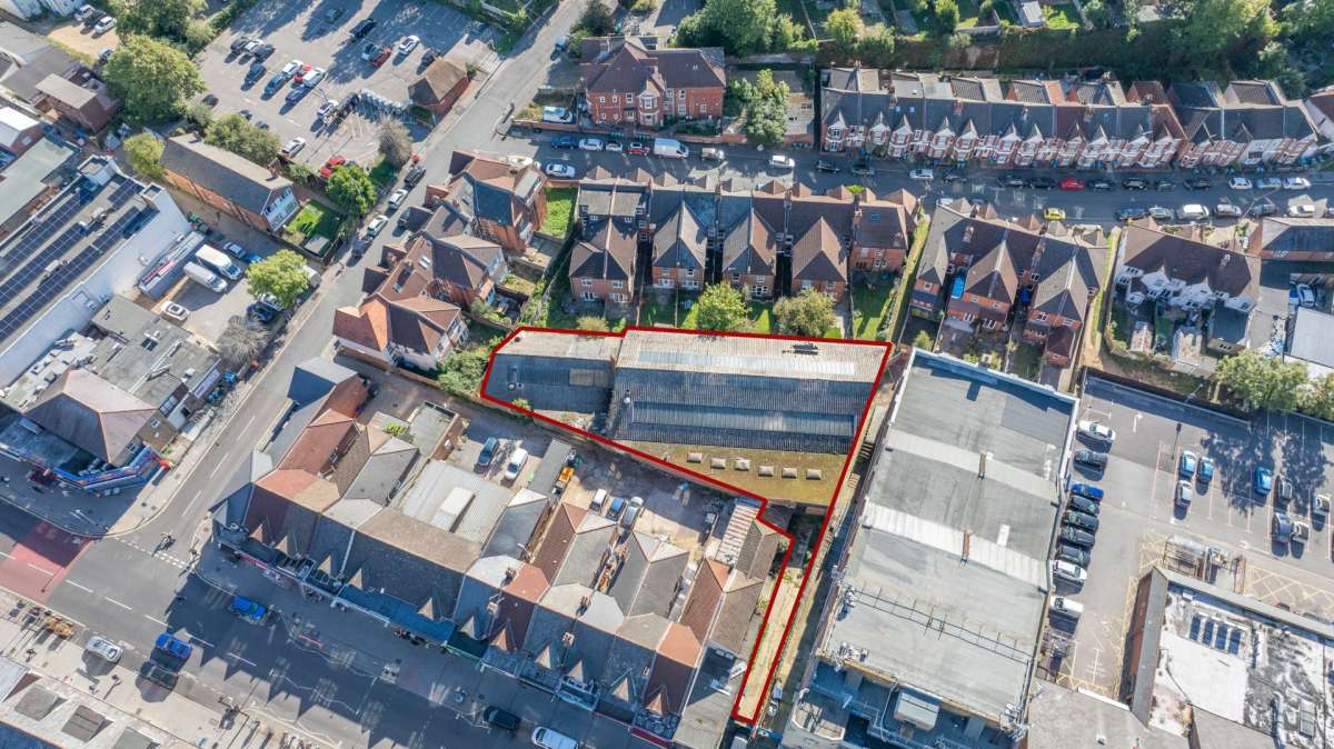 Industrial Unit in Southampton - photo 2