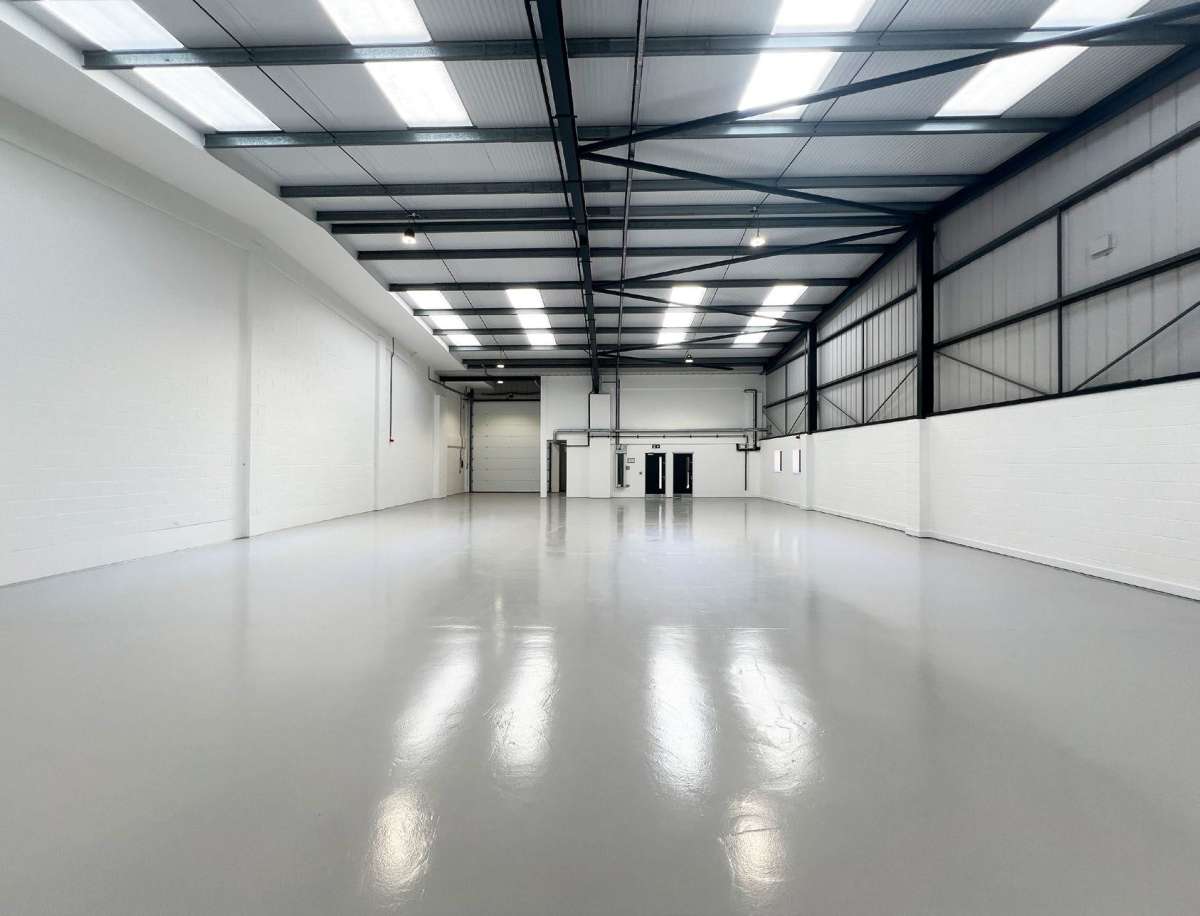 Industrial Unit in Portsmouth - photo 2