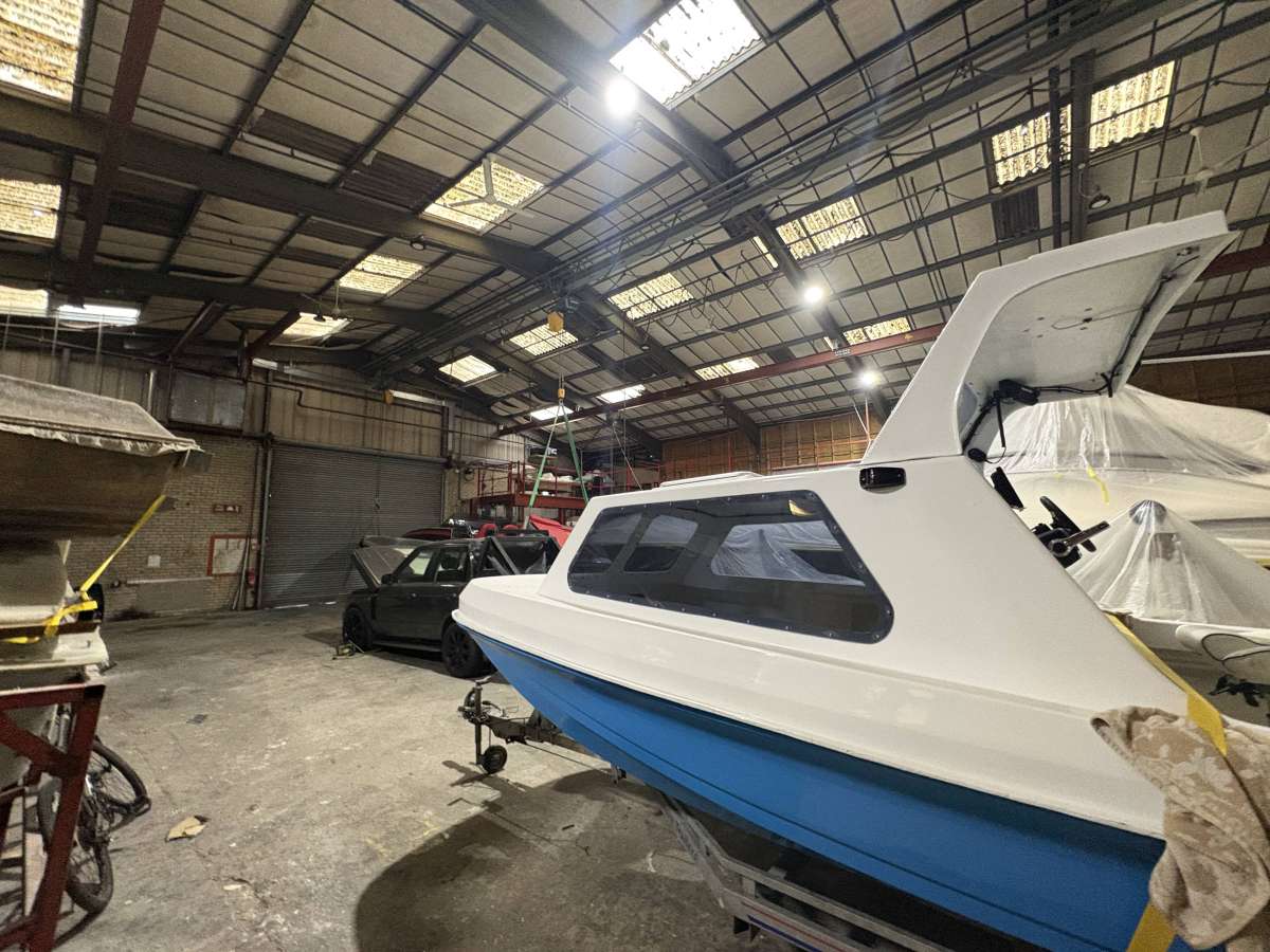 Industrial Unit in New Milton - photo 3