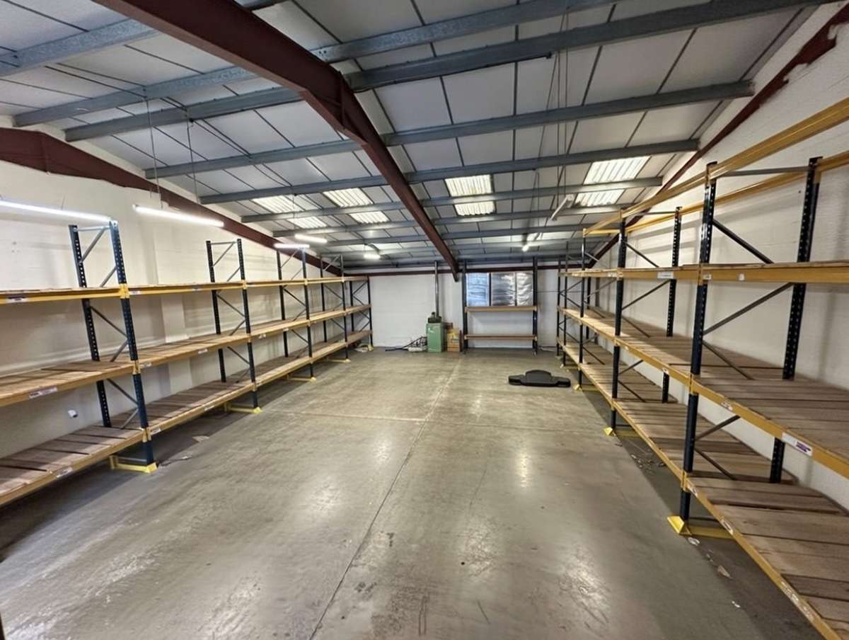 Industrial Unit in Leicester - photo 2