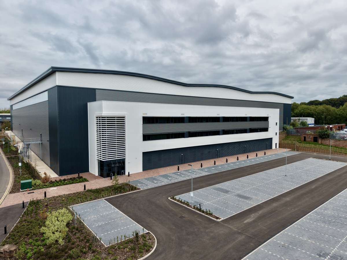 Industrial Unit in Wolverhampton - photo 3