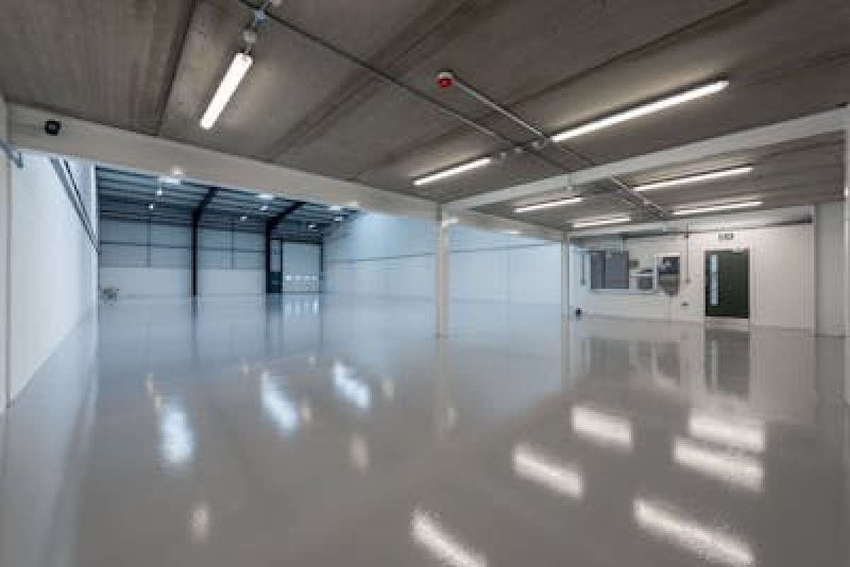 Industrial Unit in Portsmouth - photo 2