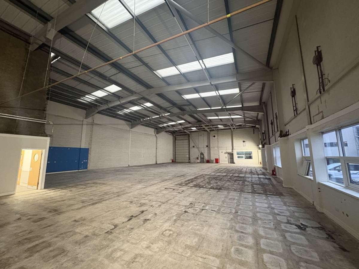 Industrial Unit in Oldbury - photo 4