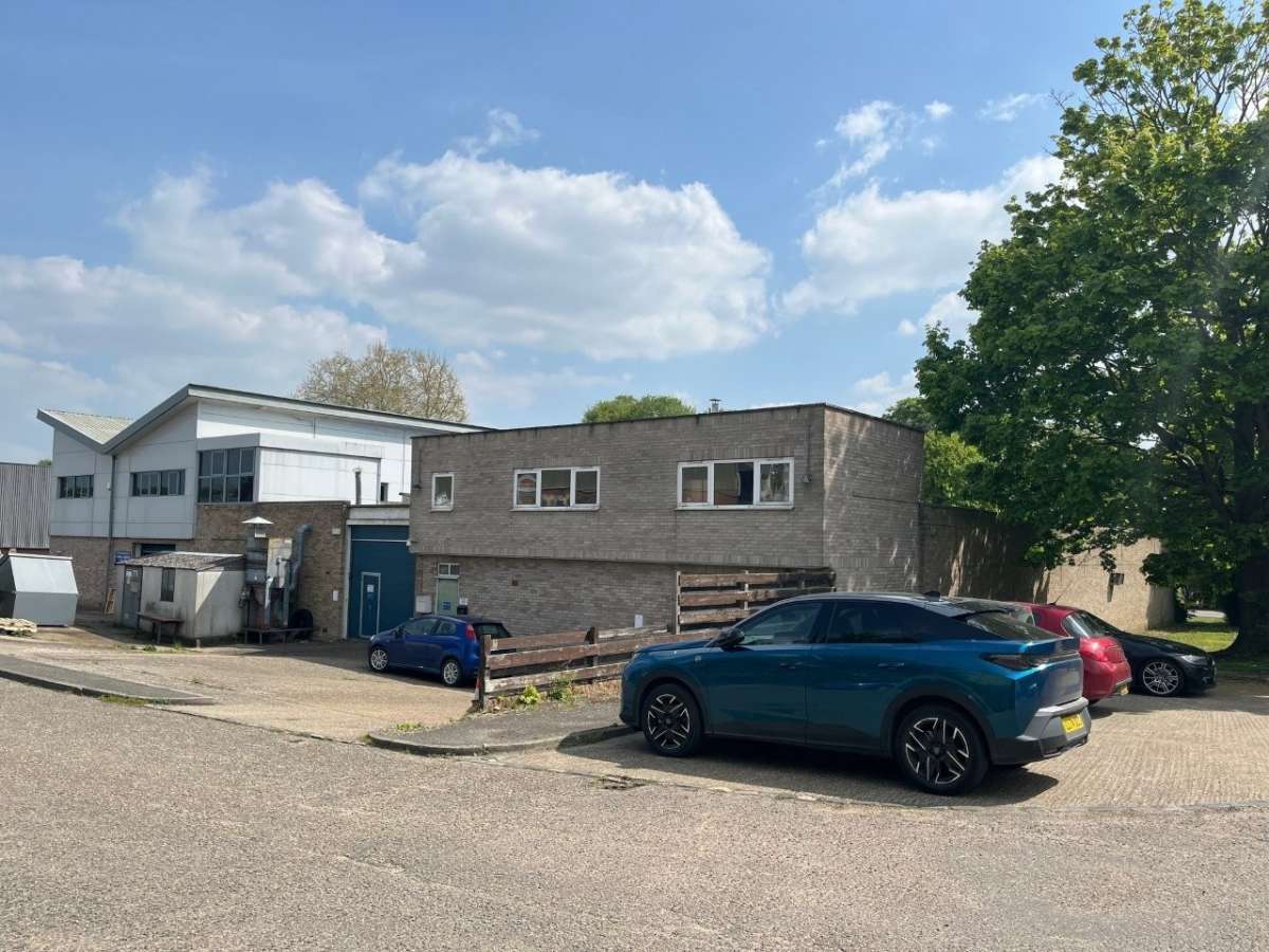 Industrial Unit in Sudbury - photo 2
