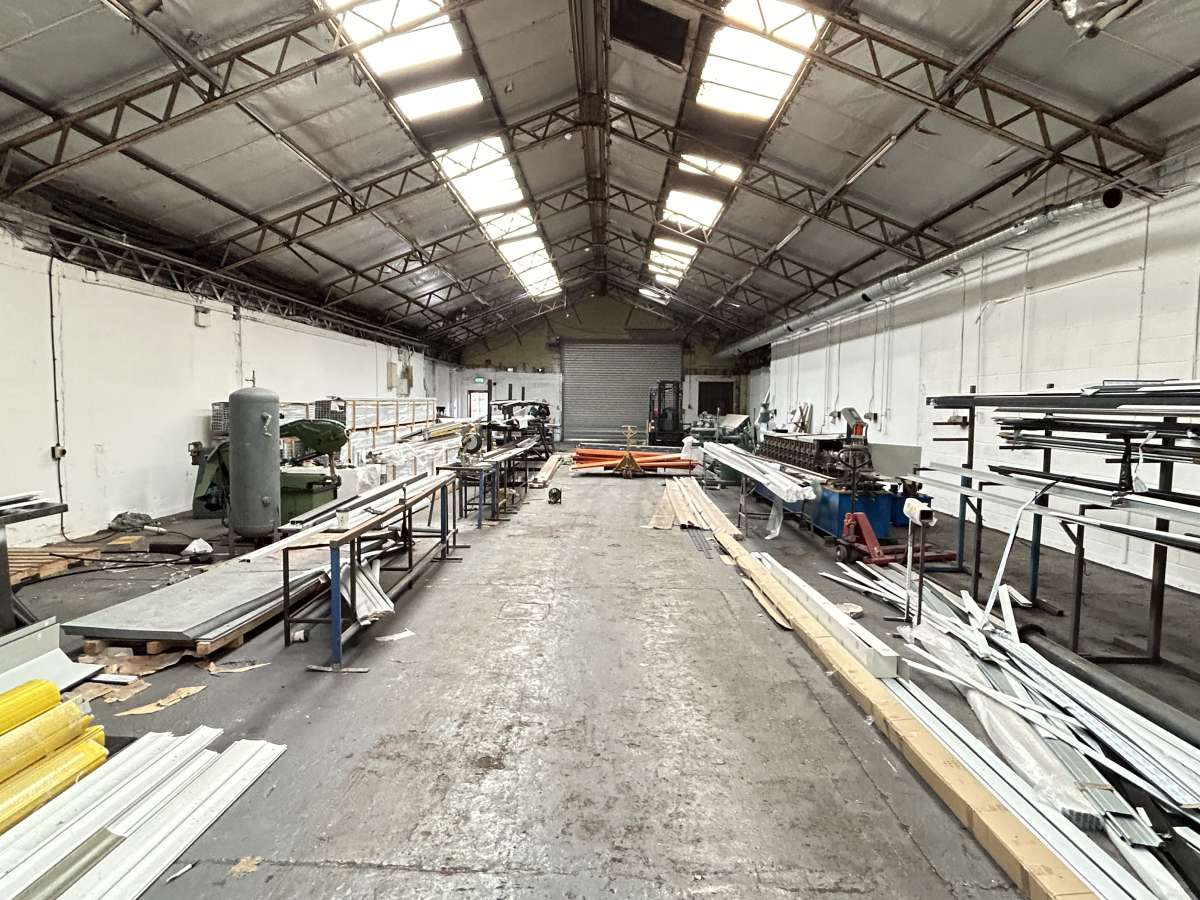 Industrial Unit in Broadheath - photo 2