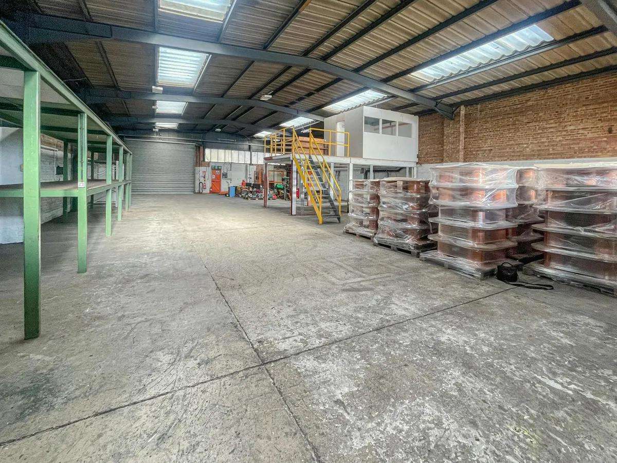 Industrial Unit in Poole - photo 2