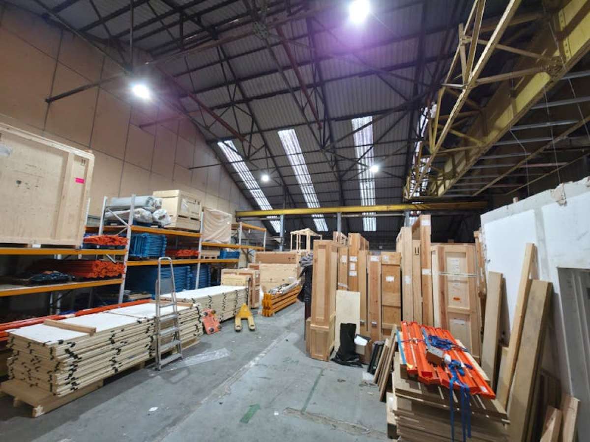 Industrial Unit in Leyton - photo 2