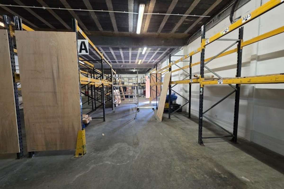 Industrial Unit in Leyton - photo 4