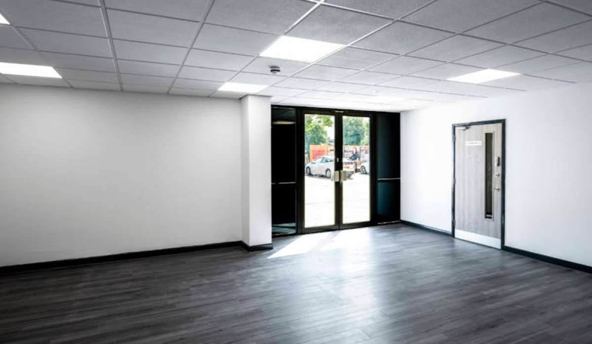 Industrial Unit in Walthamstow - photo 4