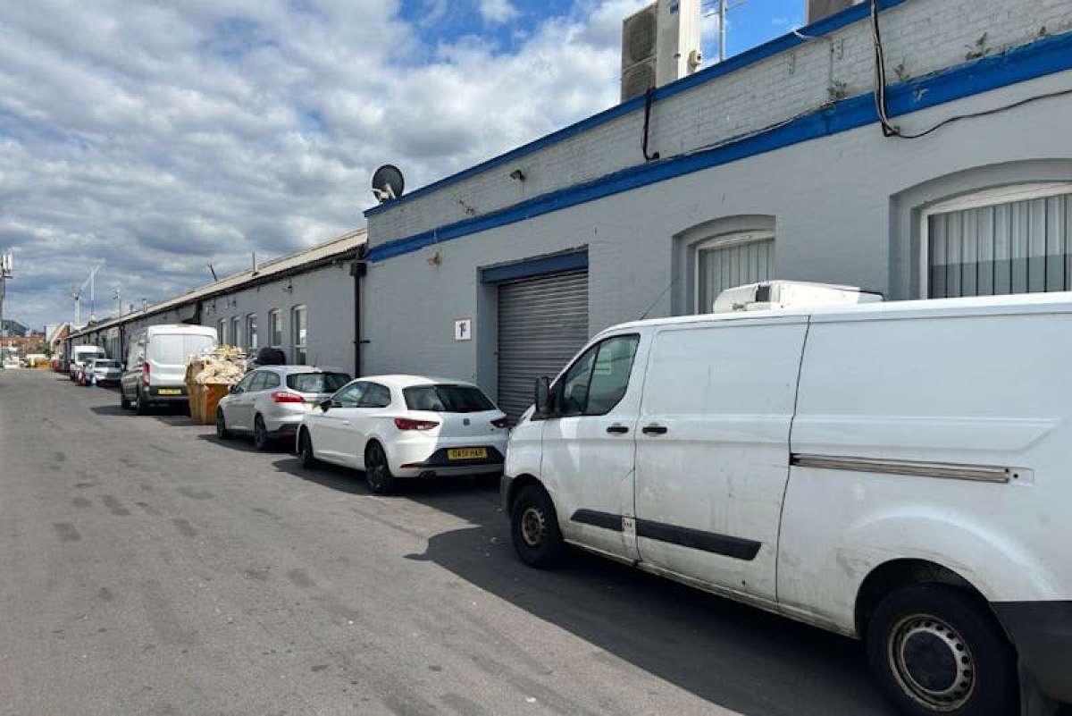 Industrial Unit in Tottenham - photo 4