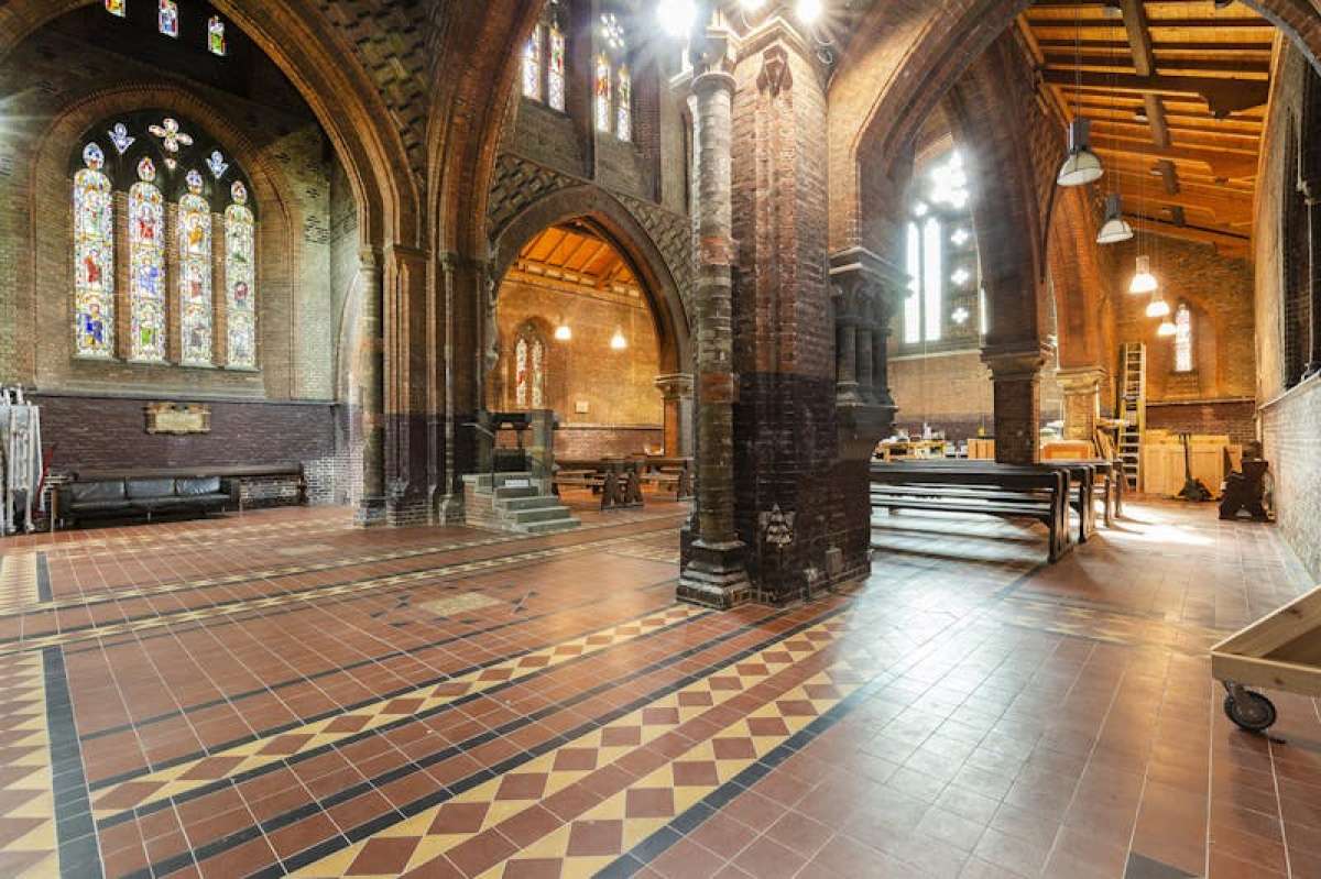 Industrial Unit in London - photo 3