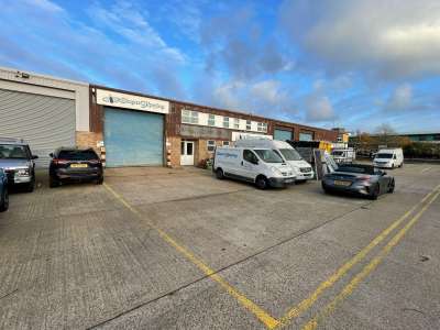 Industrial Unit in Strood - photo 3