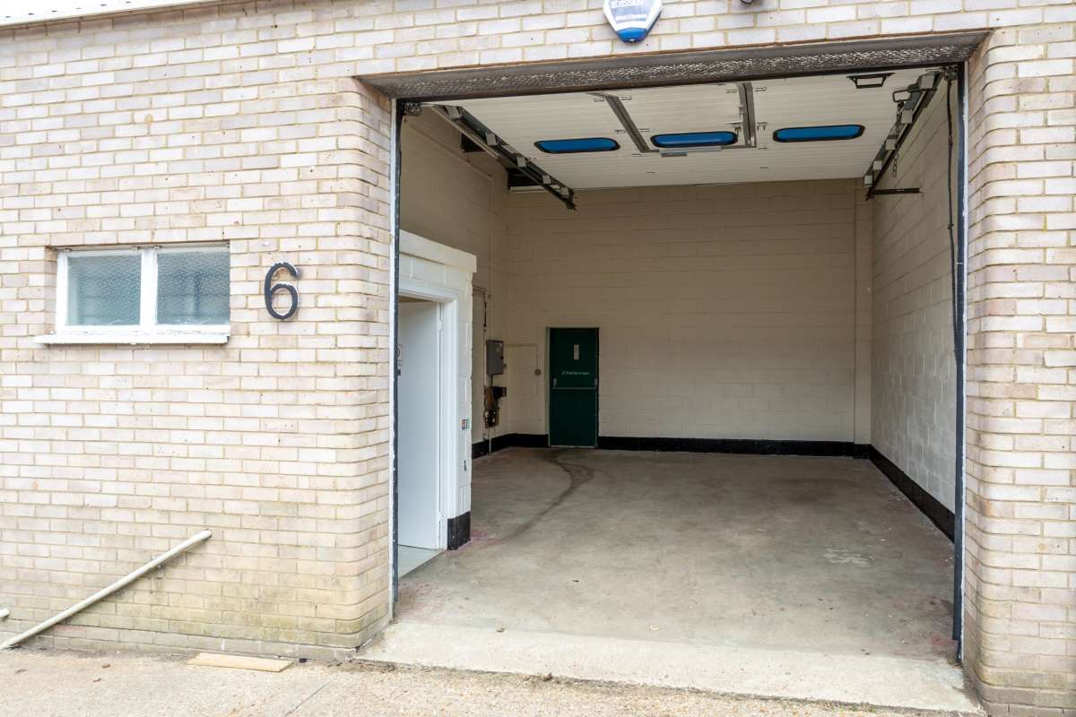 Industrial Unit in Letchworth - photo 4
