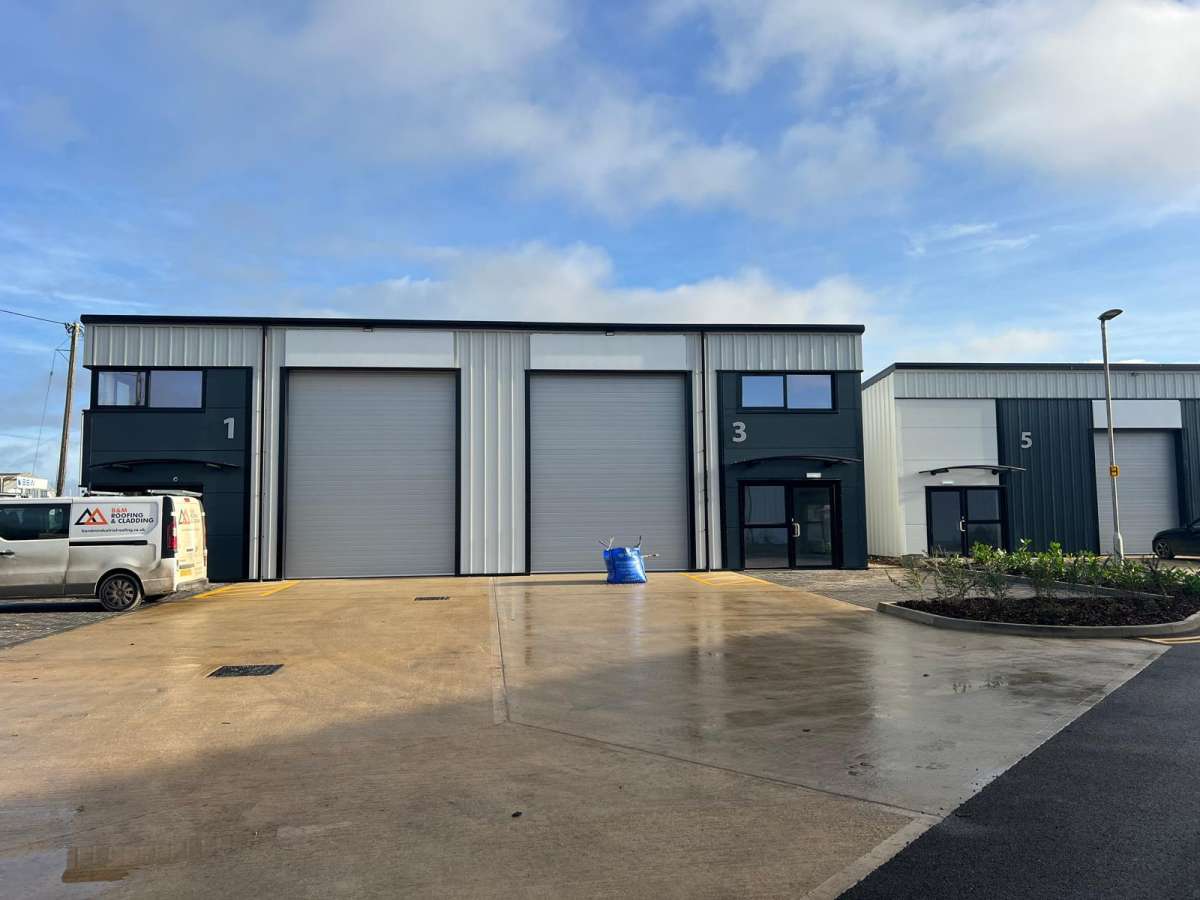 Industrial Unit in Yaxley - photo 2