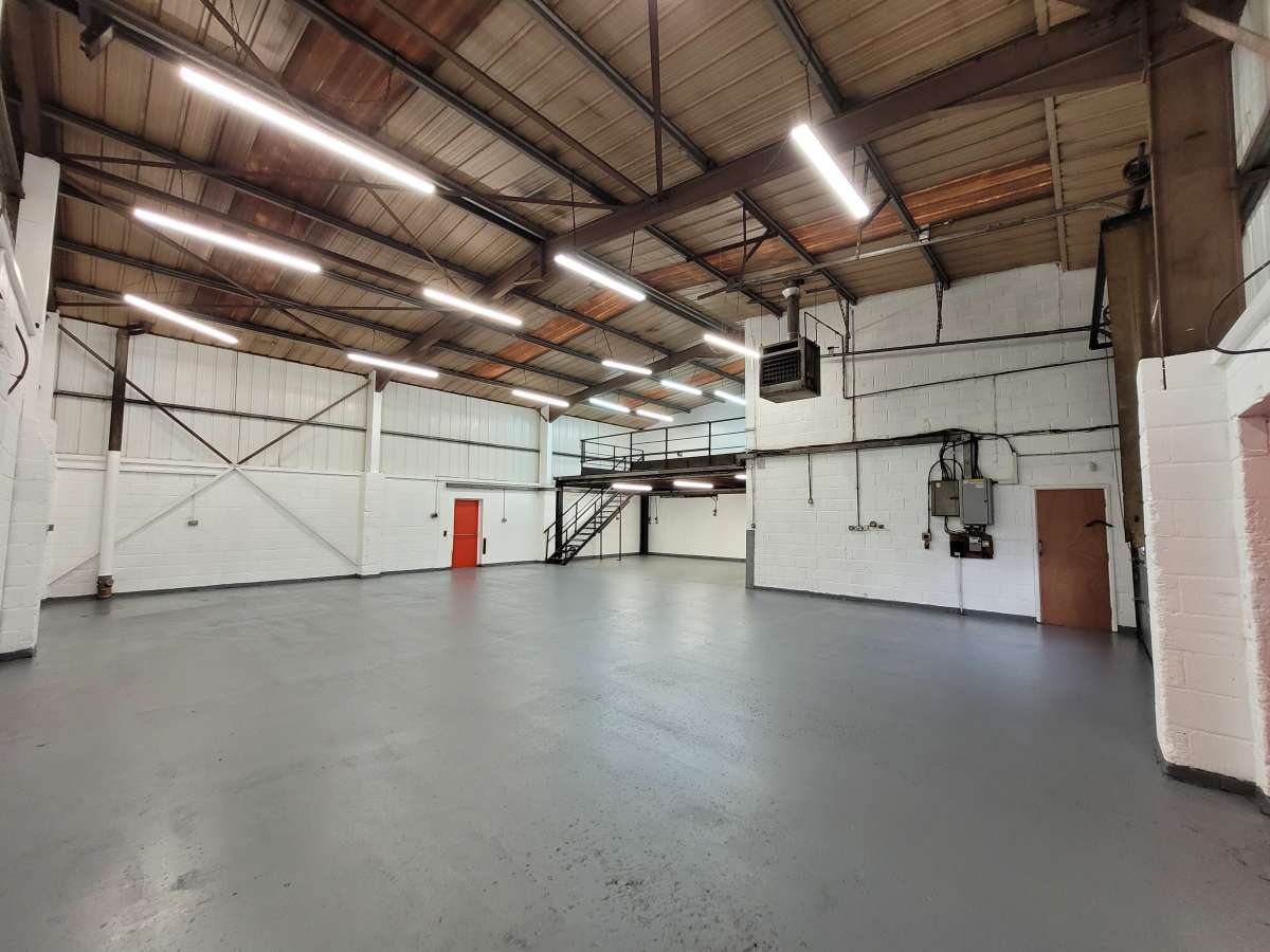Industrial Unit in St Neots - photo 4