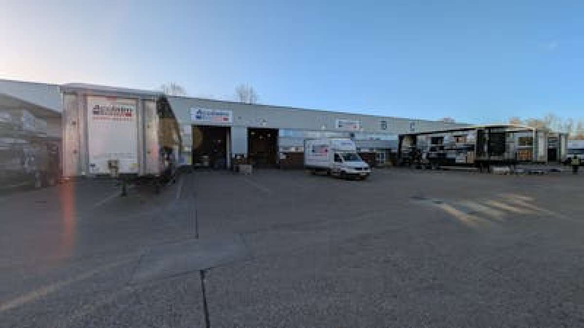 Industrial Unit in Totton - photo 2