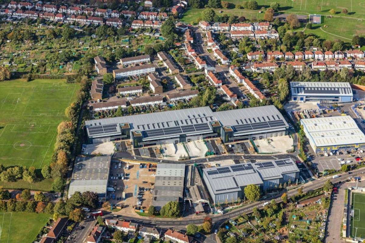 Industrial Unit in London - photo 4