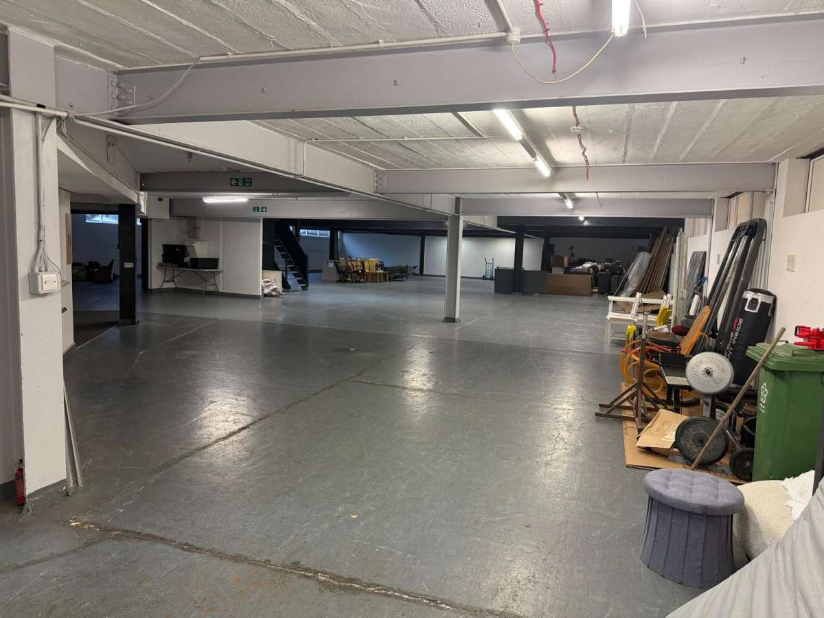 Industrial Unit in Leicester - photo 4